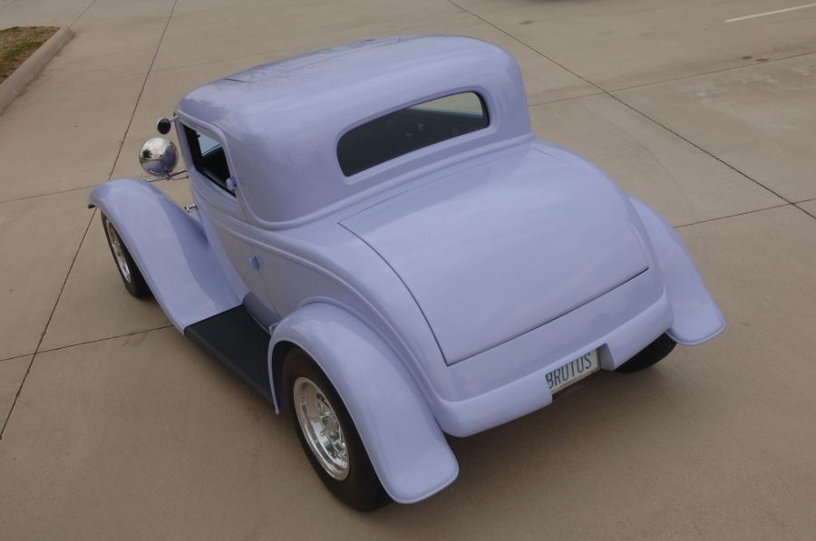  Ford 3-Window Coupe Custom 1932 года  (фото 10 из 11)